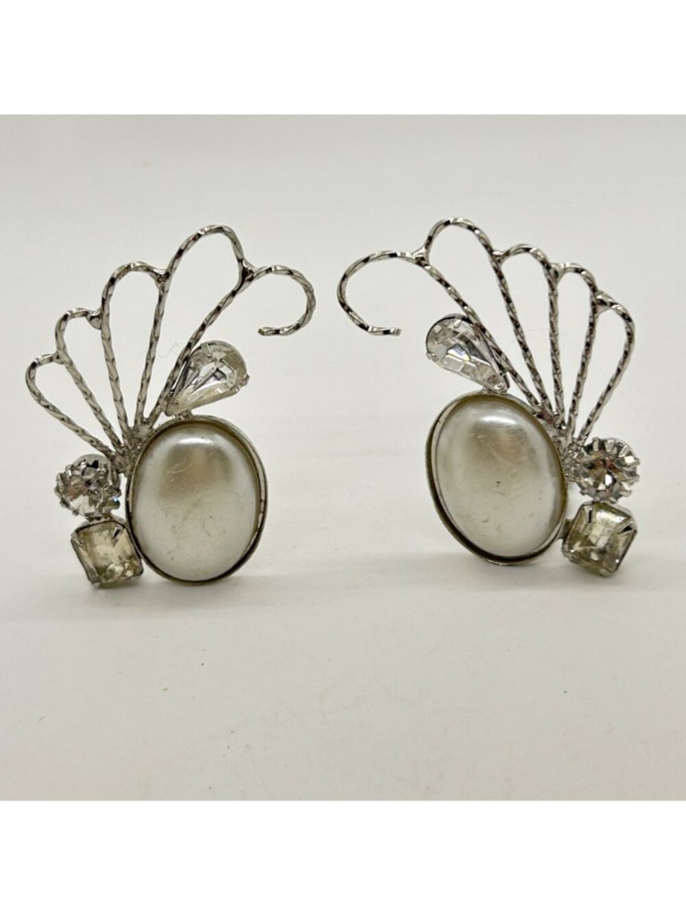 Vintage Mid-Century Ear Climber Clip-Ons Faux Pearl Acrylic Rhinestones Runway - Picture 2 of 16